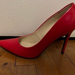 Women’s Nine West pumps